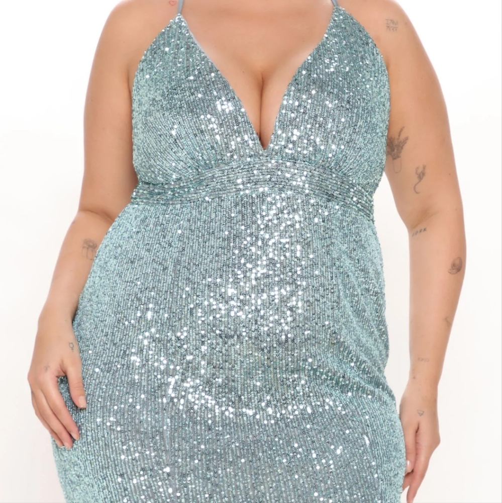 Red Carpet Days Sequin Maxi DressBlue